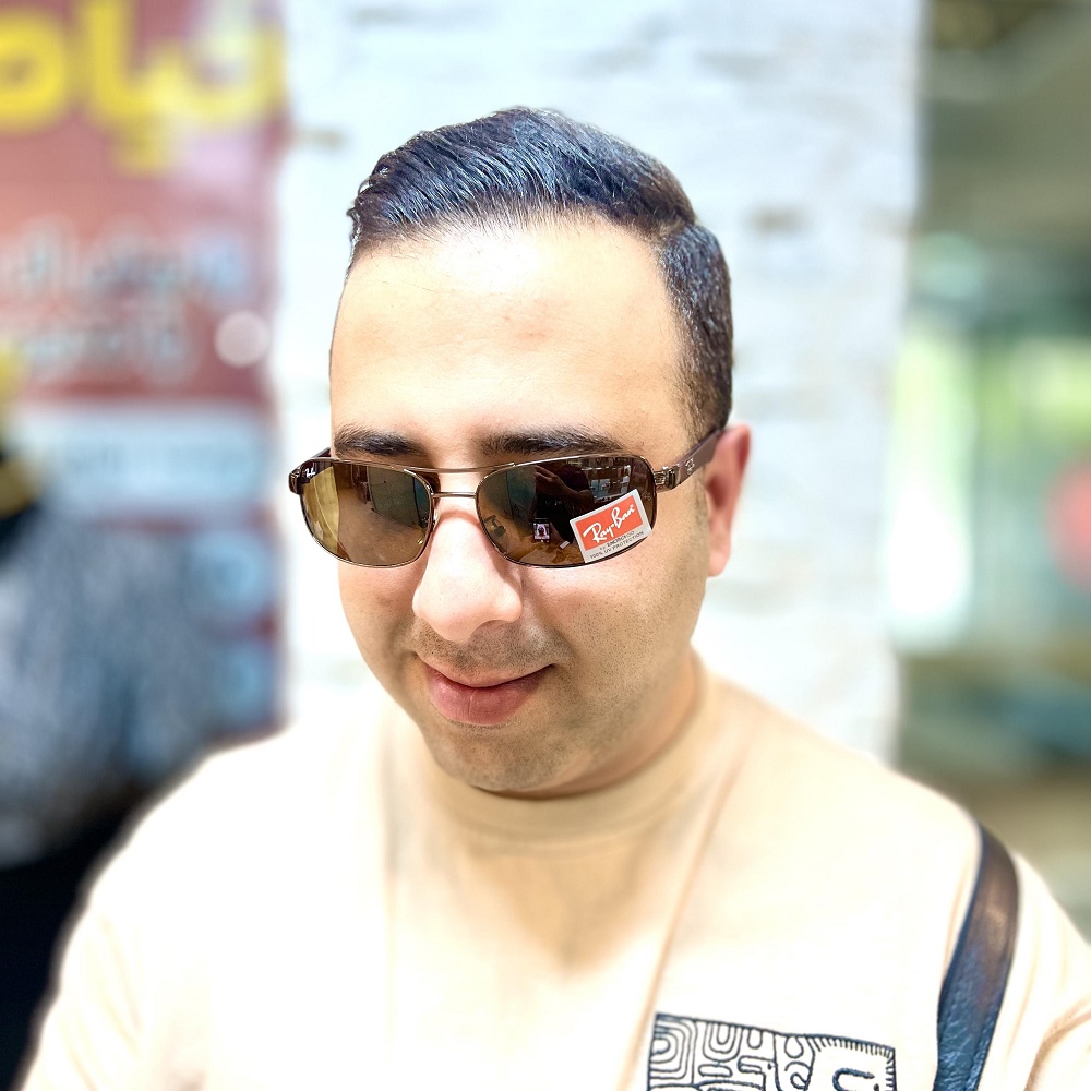 استایل بی‌نظیر عینک آفتابی ری بن مدل 1454 برای آقایان خوش‌سلیقه